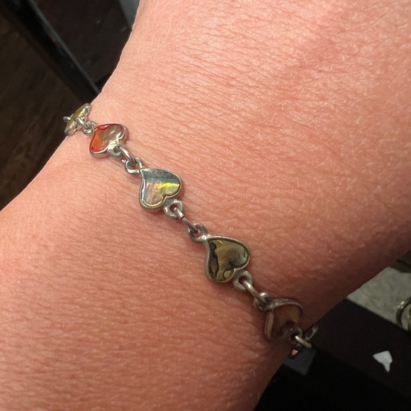 Abalone and sterling silver heart bracelet - Picture 3 of 5